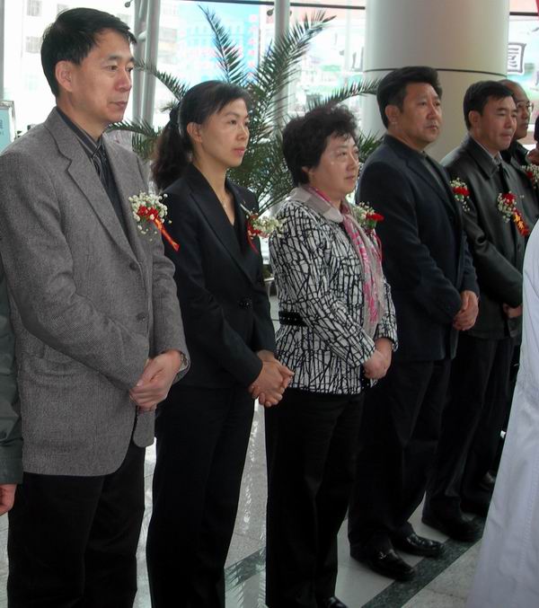 齐齐哈尔市举办中國(guó)泛海控股集团捐赠白内障患者复明手术项目启动仪式